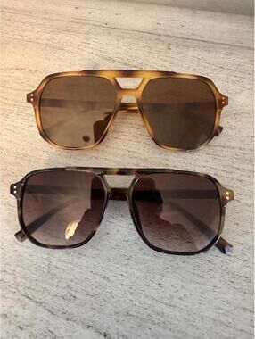 Pair Of Aviator Sunglasses In Tortoiseshell Frames-Reg And Oversized